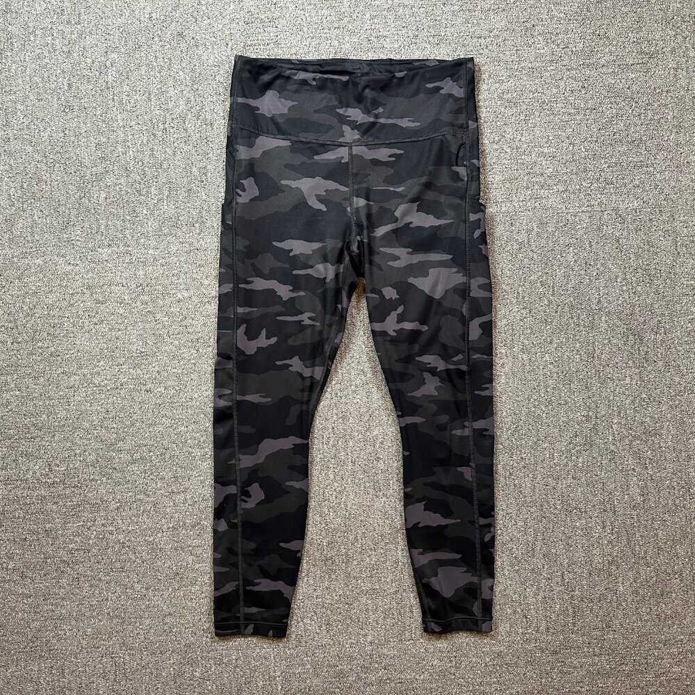 Athleta Ultimate Camo 7/8 Tight Leggings in Black Gray Size Medium - Picture 3 of 6